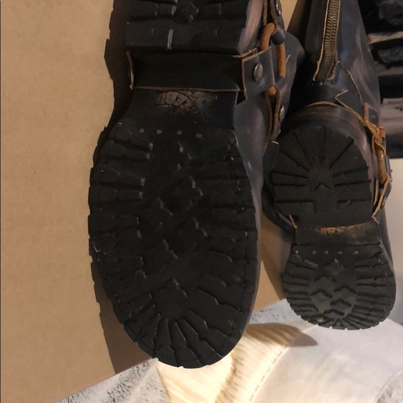 Freebied Steve Madden with the box. - Picture 2 of 3